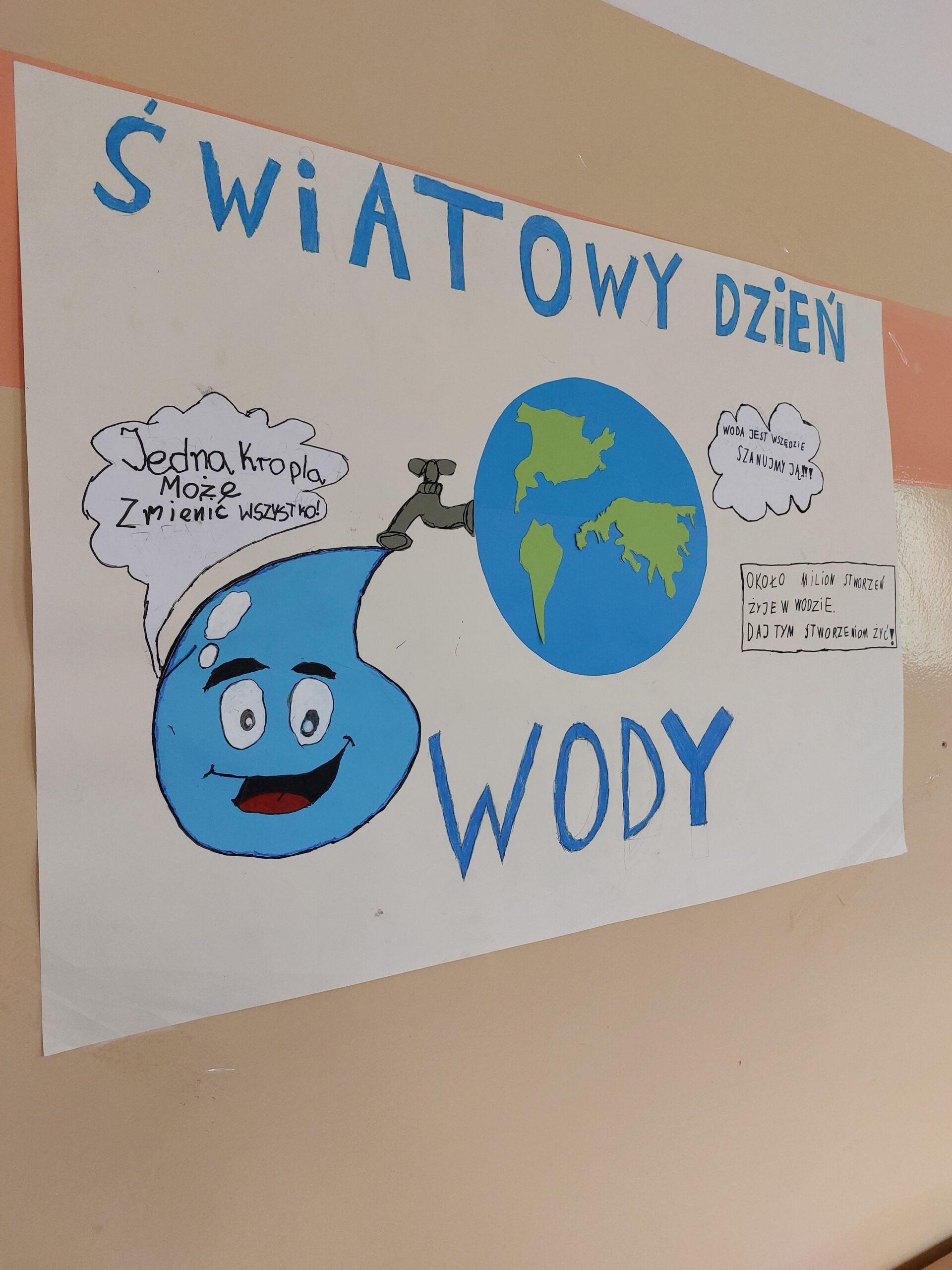 Plakat Światowego dnia wody przygotowany przez uczniów